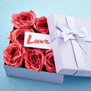 Roses-in-a_Box_CGF110_Flowers_Gift_Delivery_In_Sri Lanka_CAKESANDGIFTS.COM