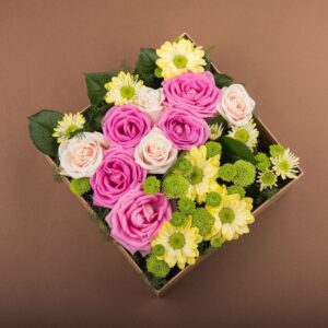 Yellow_and_Pink_Roses_CGF112_Flowers_Gifts_Delivery_In_Sri Lanka_CAKESANDGIFTS.COM